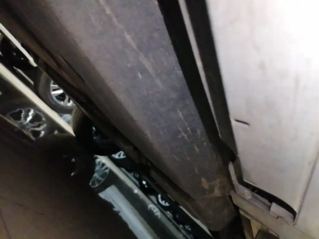 Toyota Sienna 2023 2.5L Hybrid Premium Edition фото 21