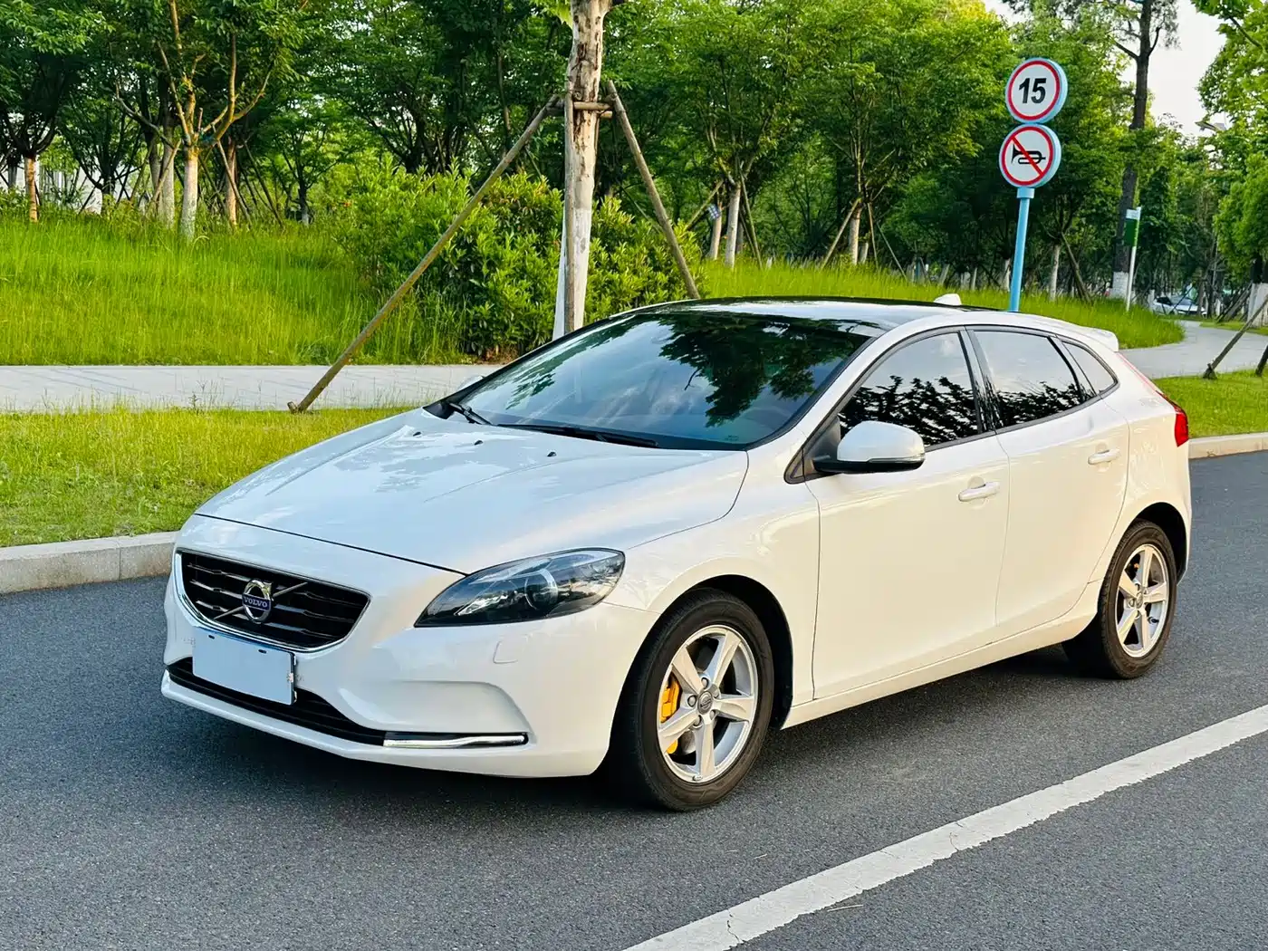 Volvo V40 2016 2016 T3 Comfort Edition