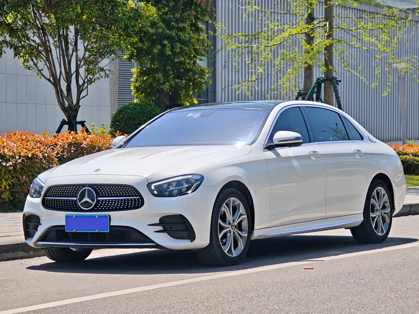  E CLASS