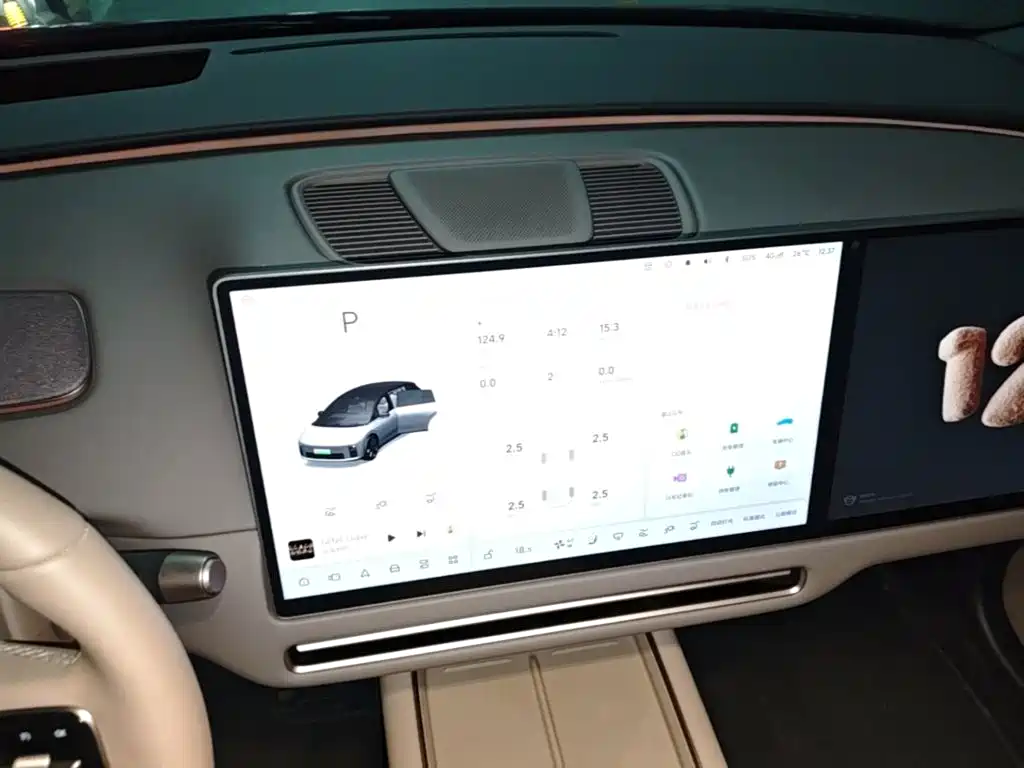Li Auto i6 2026 2025 4WD Base Model