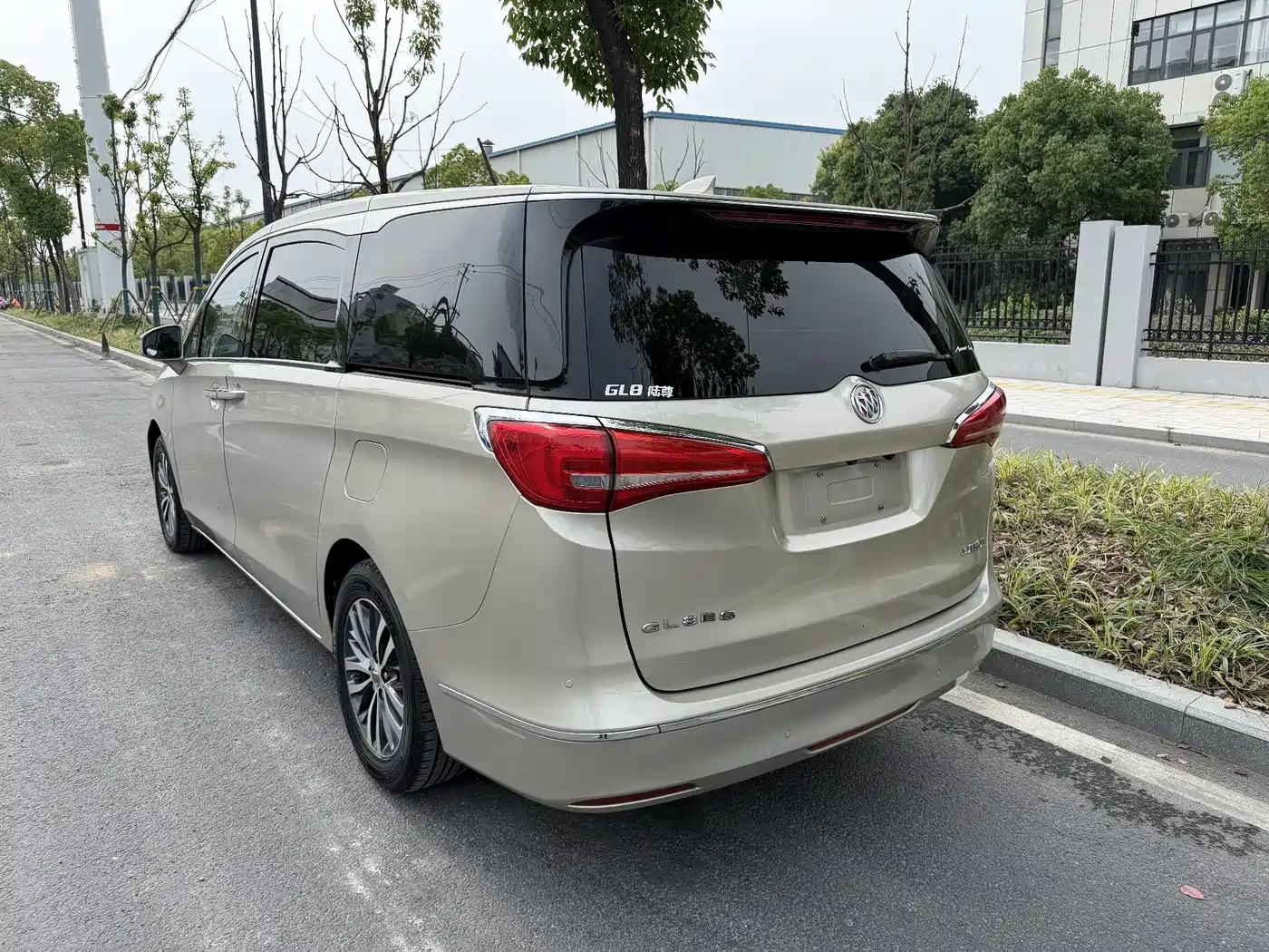 Фото 6 - Buick GL8