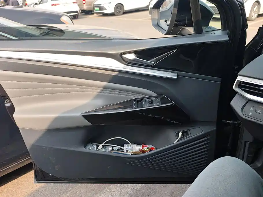 VOLKSWAGEN ID.4 CROZZ