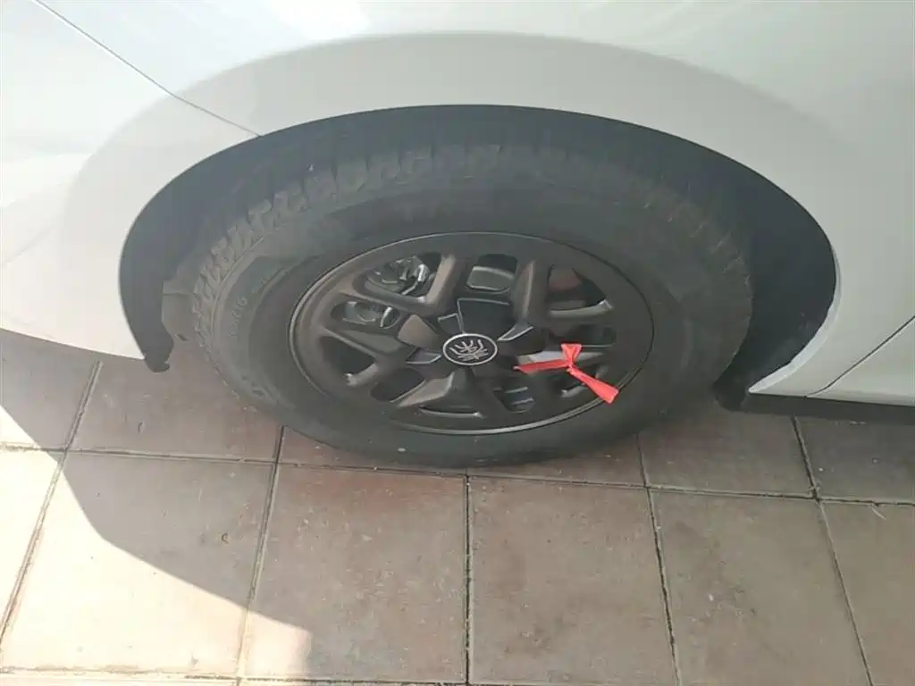 BYD Qin PLUS 2025 DM-i Smart Drive 55KM Leader фото 23