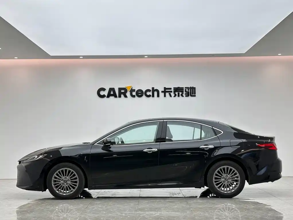 Toyota Camry 2025 2024 Hybrid 2.0HGVP Luxury Edition