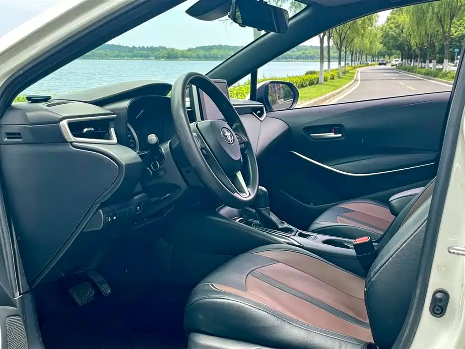 Toyota Levin 2021 Dual Engine 1.8H E-CVT Luxury Edition фото 9