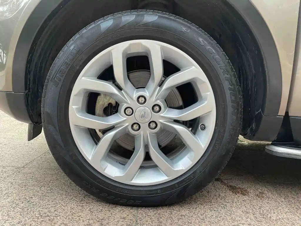 Land Rover Discovery Sport 2015 2016 2.0T SE