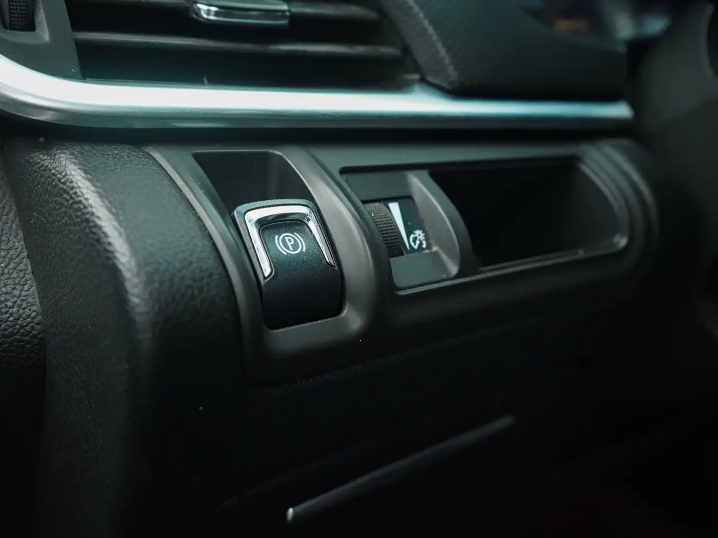 Cadillac XTS 2013 28T Luxury фото 20