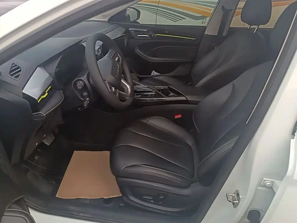 Photo 15 - Roewe i5