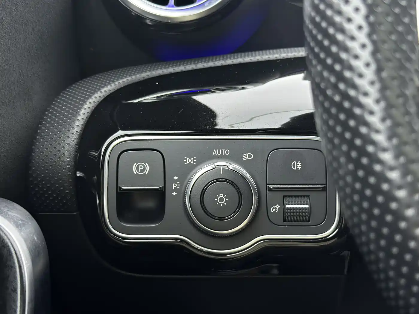 Mercedes-Benz CLA (Import) 2021 CLA 200 фото 7