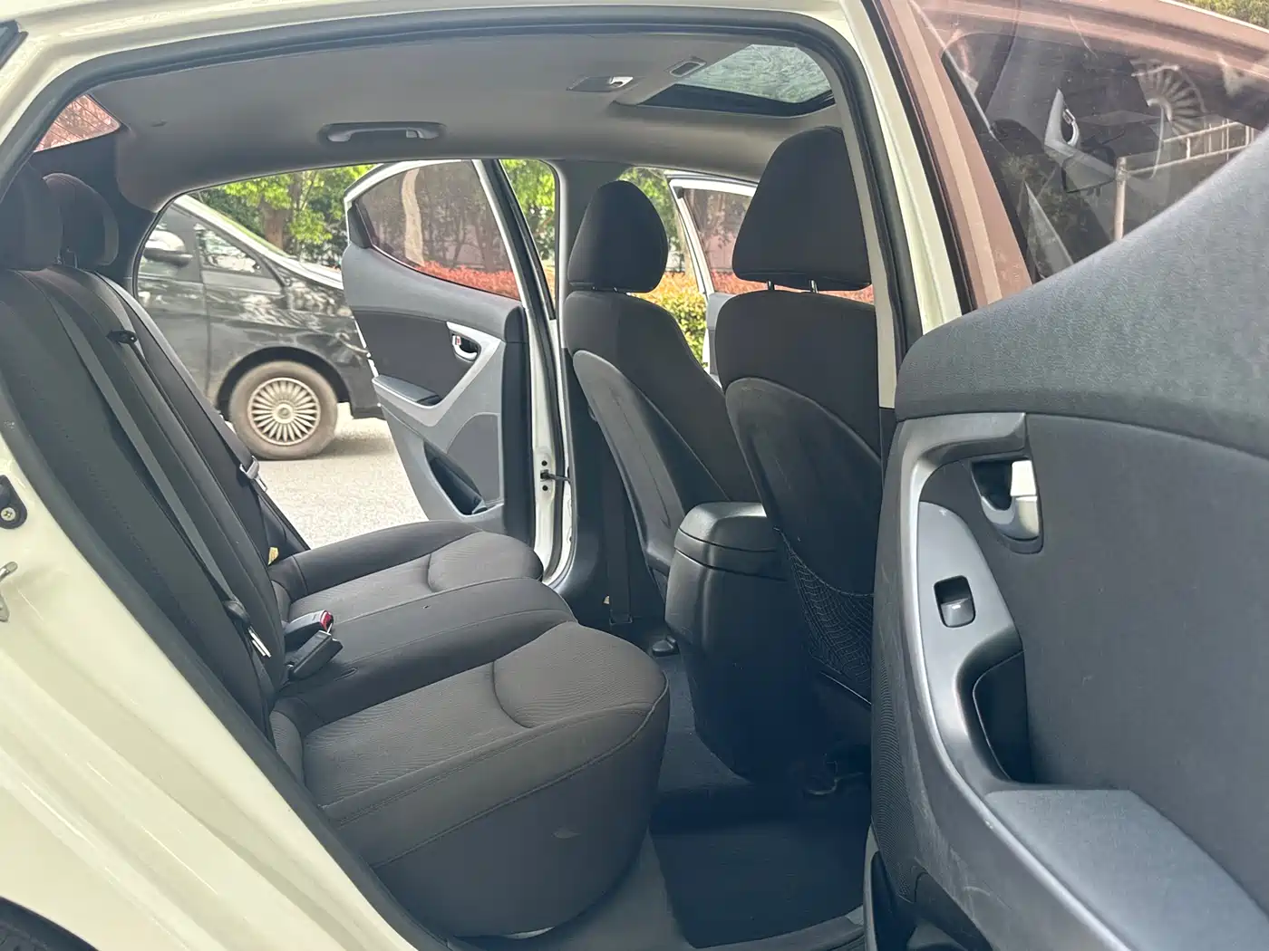 Hyundai Langdong 2016 1.6L Automatic Premium Edition фото 11
