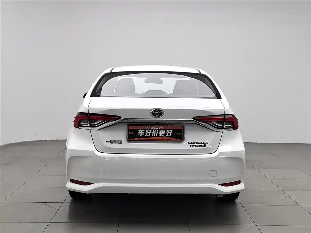 Toyota Corolla 2023 1.8L Smart Hybrid Dual Engine Elite Edition фото 4