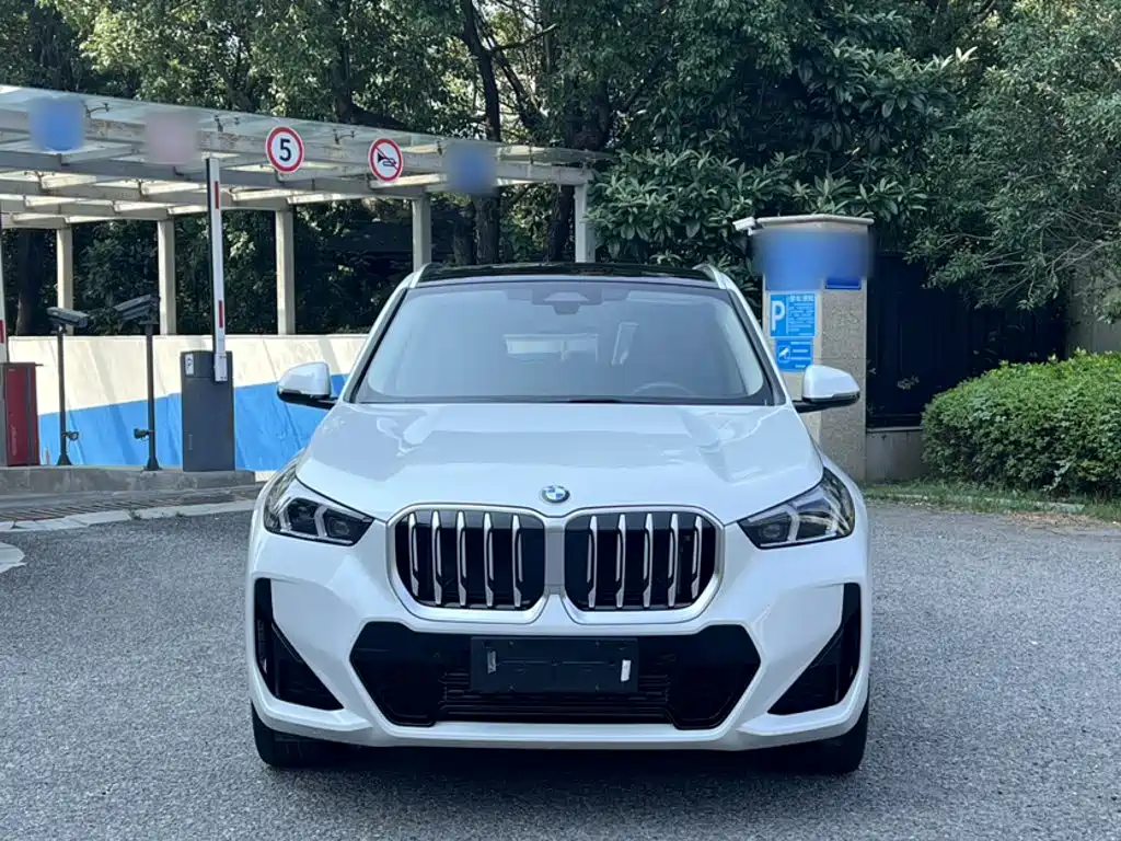 Фото 4 - BMW X1