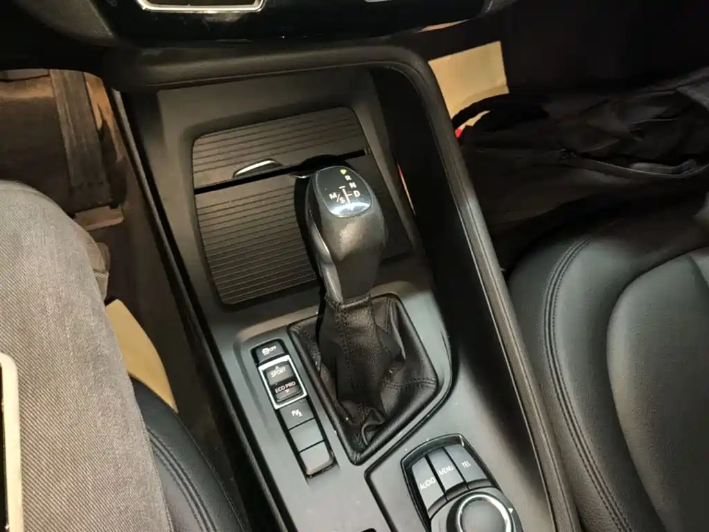 BMW X1 2016 sDrive18Li Premium Model фото 13
