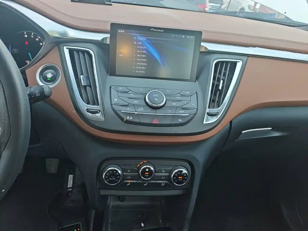 Soueast DX7 2017 2017 2.0T Manual CCPC Champion Edition