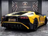 Photo 11 - Lamborghini Aventador