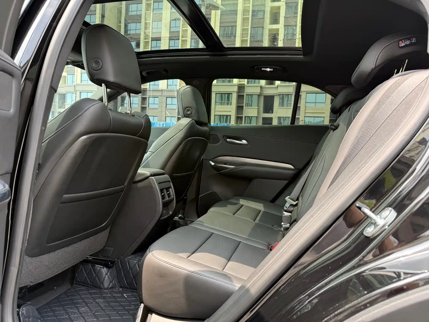 Cadillac XT4 2024 Facelift 28T 2WD Luxury фото 7