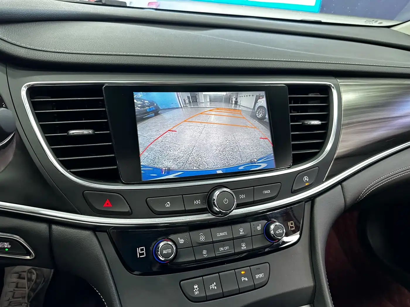 Buick LaCrosse 2016 Facelift 28T Elite фото 15