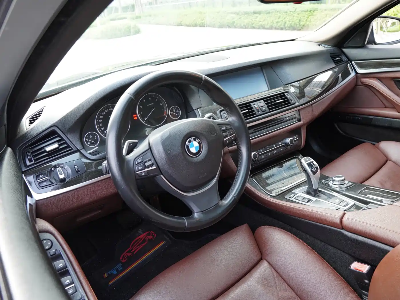 BMW 5 Series 2011 535Li Luxury фото 14