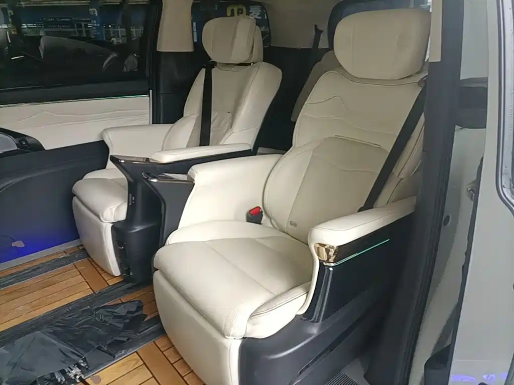 GAC Trumpchi Trumpchi E9 2023 E9 Champion Edition фото 17