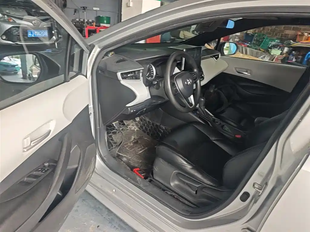 Toyota Levin 2019 185T CVT Luxury Edition China VI фото 16