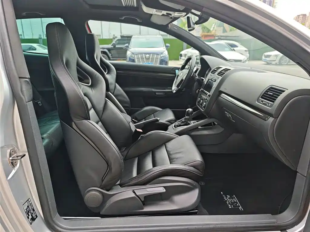 Volkswagen Golf (Import) 2006 GTI 2.0T 3-Door фото 13