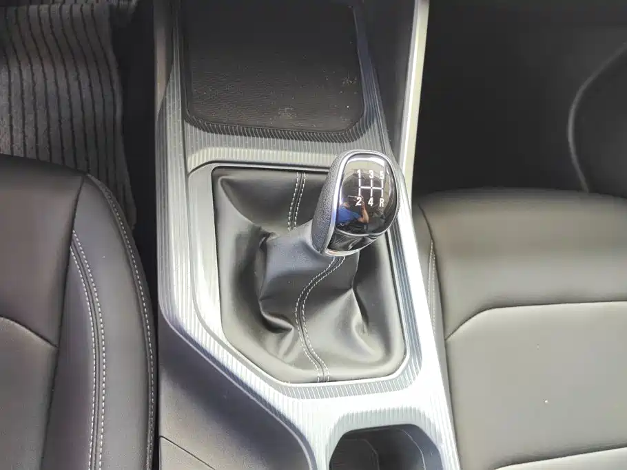 Geely Emgrand 2025 2025 4th Gen 1.5L Manual Soaring Dragon Edition