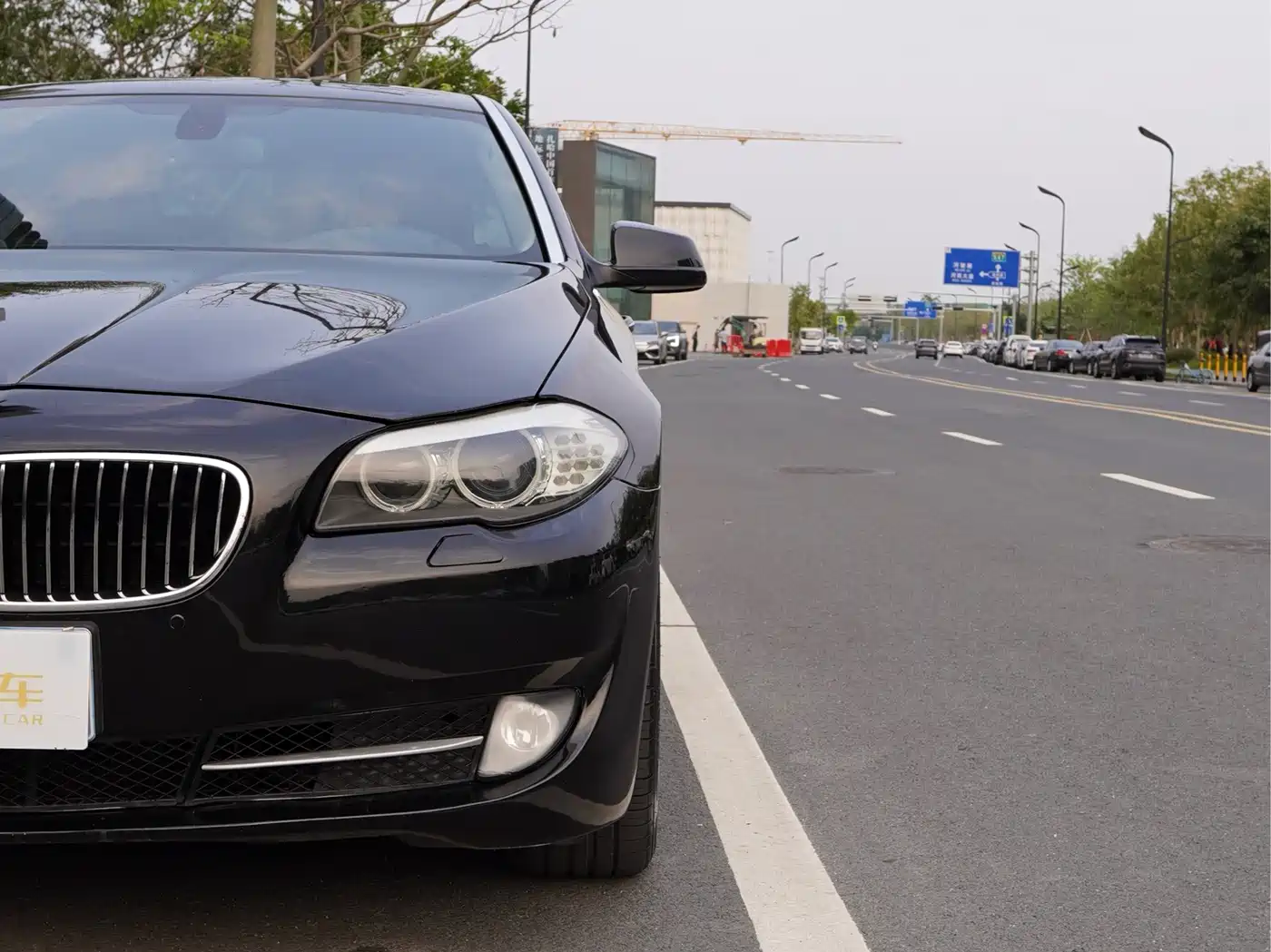 BMW 5 Series 2011 535Li Luxury фото 18