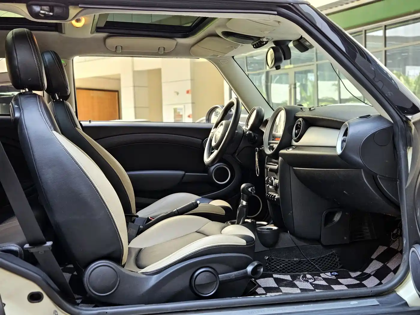 MINI CLUBMAN 2012 2011 1.6L COOPER Fun