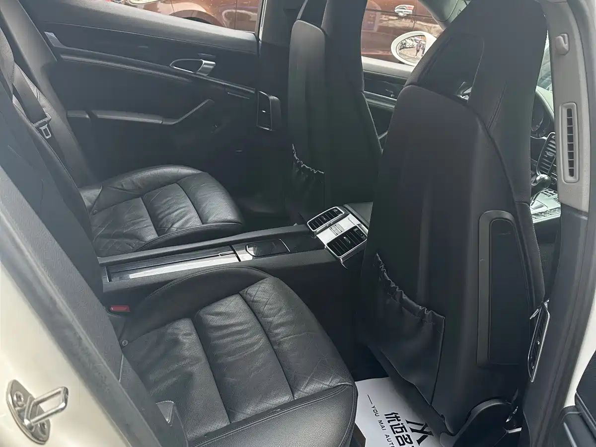 Porsche Panamera 2013 Panamera 4 Platinum Edition 3.6L фото 11