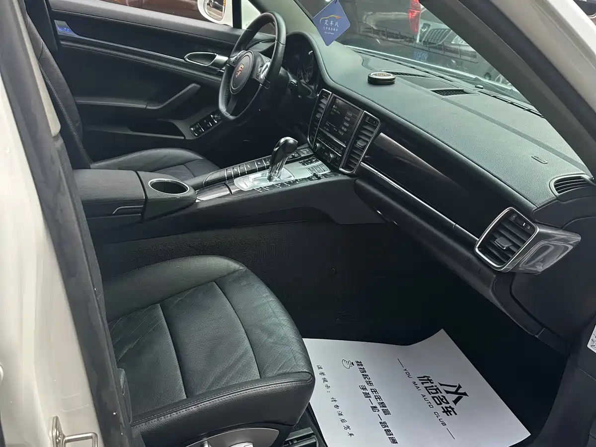 Porsche Panamera 2013 Panamera 4 Platinum Edition 3.6L фото 12