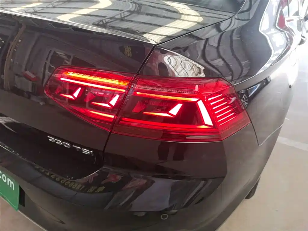 Volkswagen Magotan 2020 330TSI DSG Leading фото 8