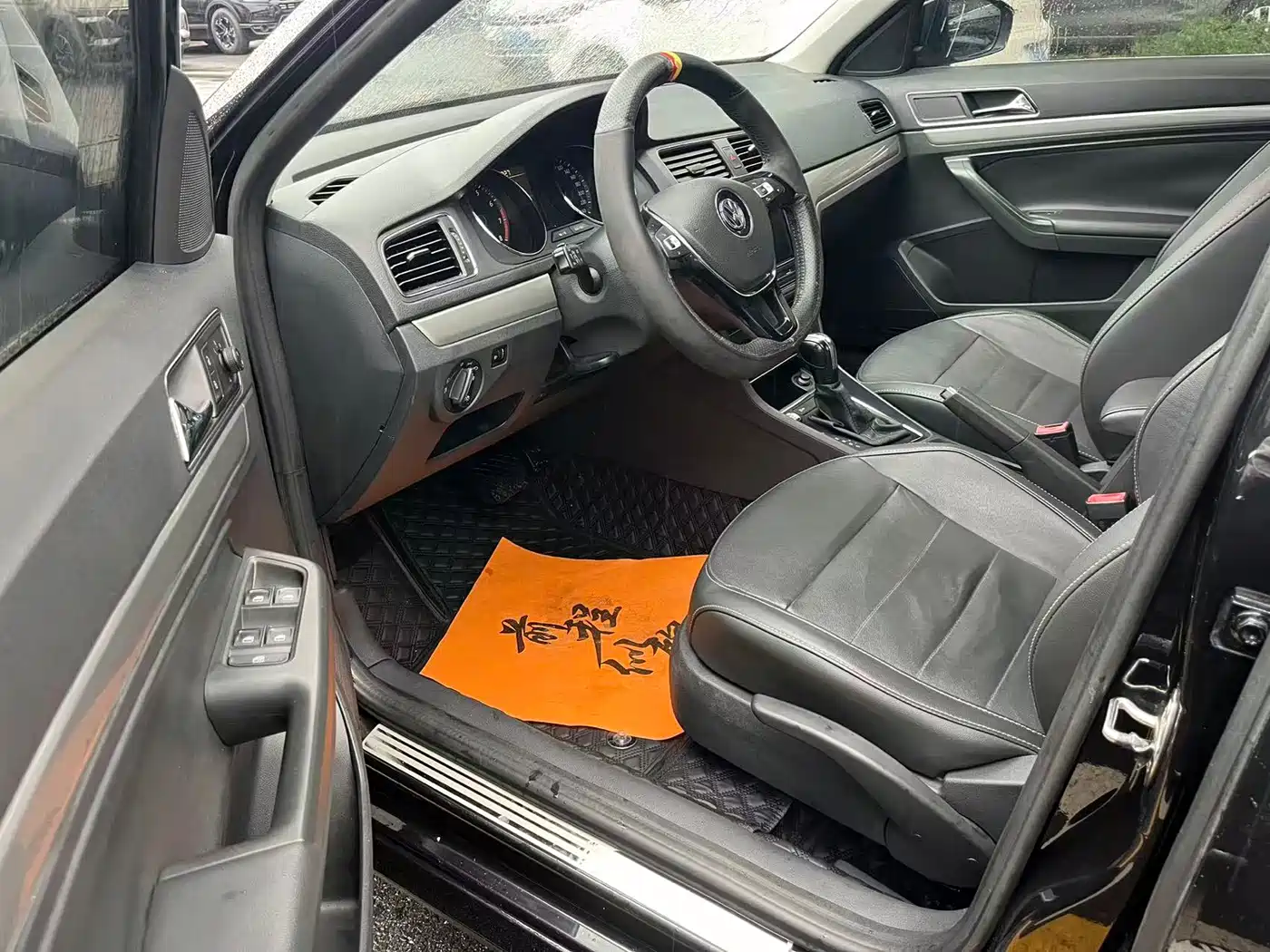 Volkswagen Lavida 2017 1.6L Automatic Comfort Edition фото 4