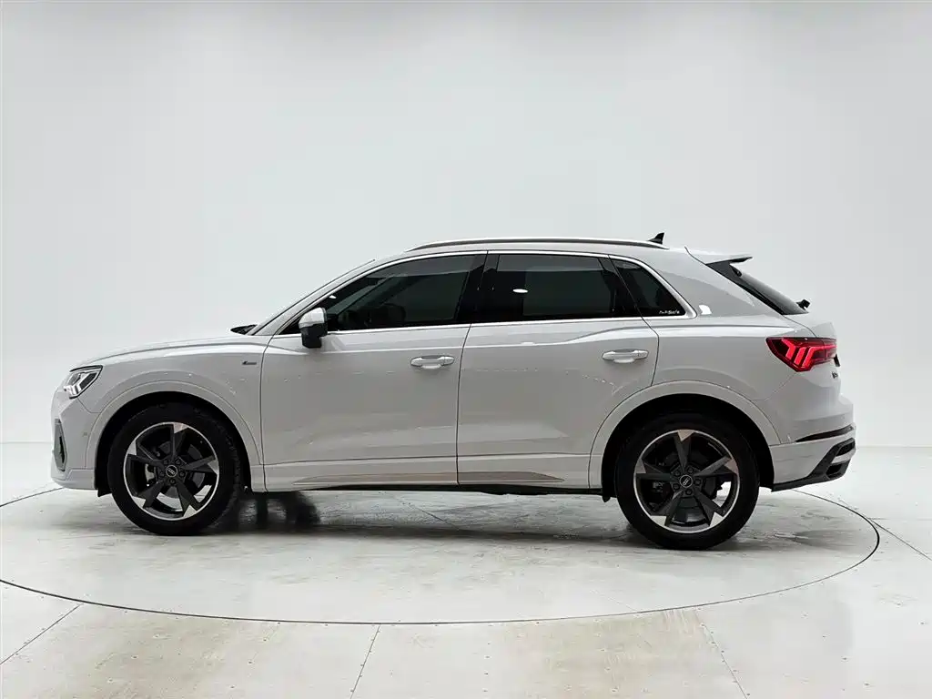 Audi Q3 2023 35 TFSI Fashion Dynamic (1.4T) фото 7