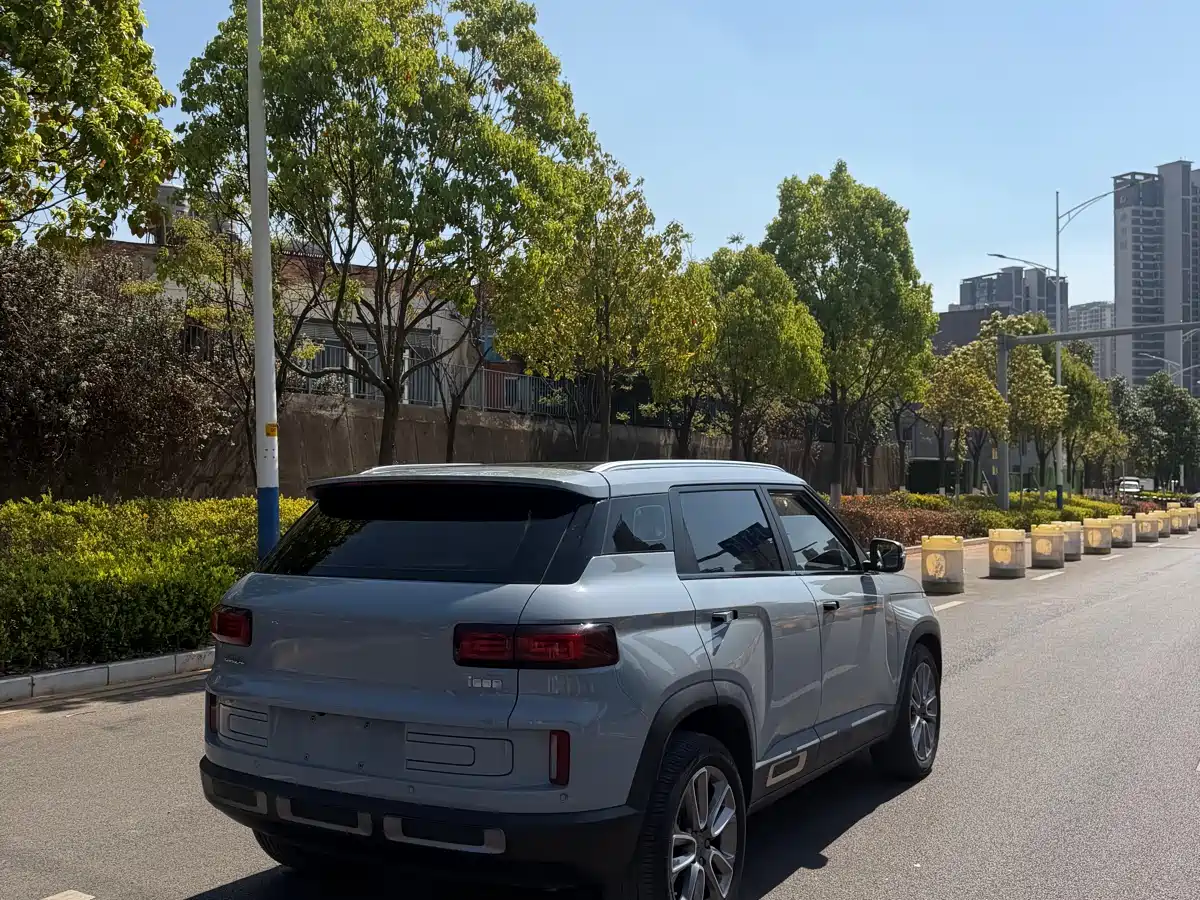 GEELY AUTOMOBILE GEELY ICON