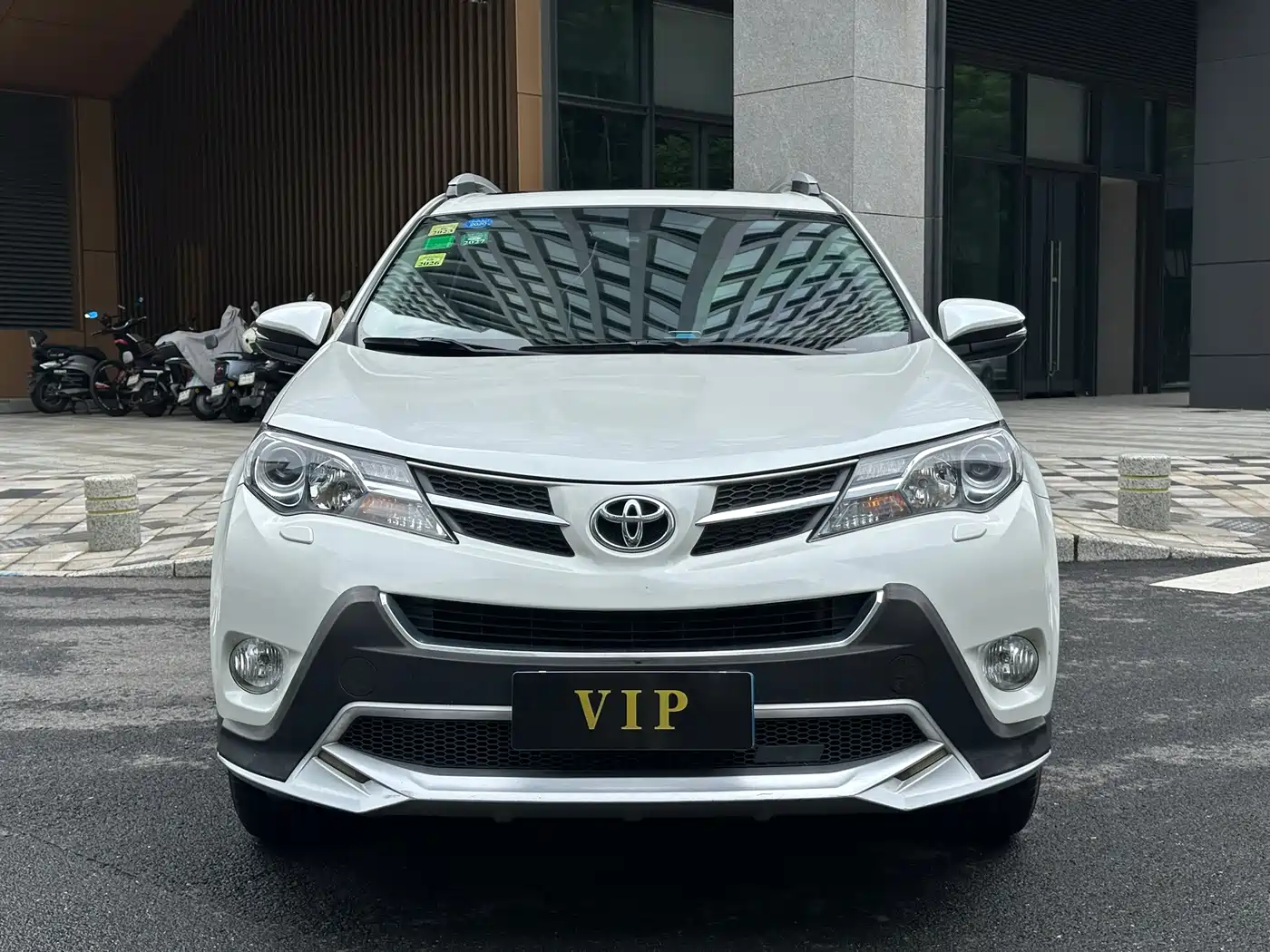 Toyota RAV4 Rongfang 2015 2.5L Automatic 4WD Elite Edition фото 2