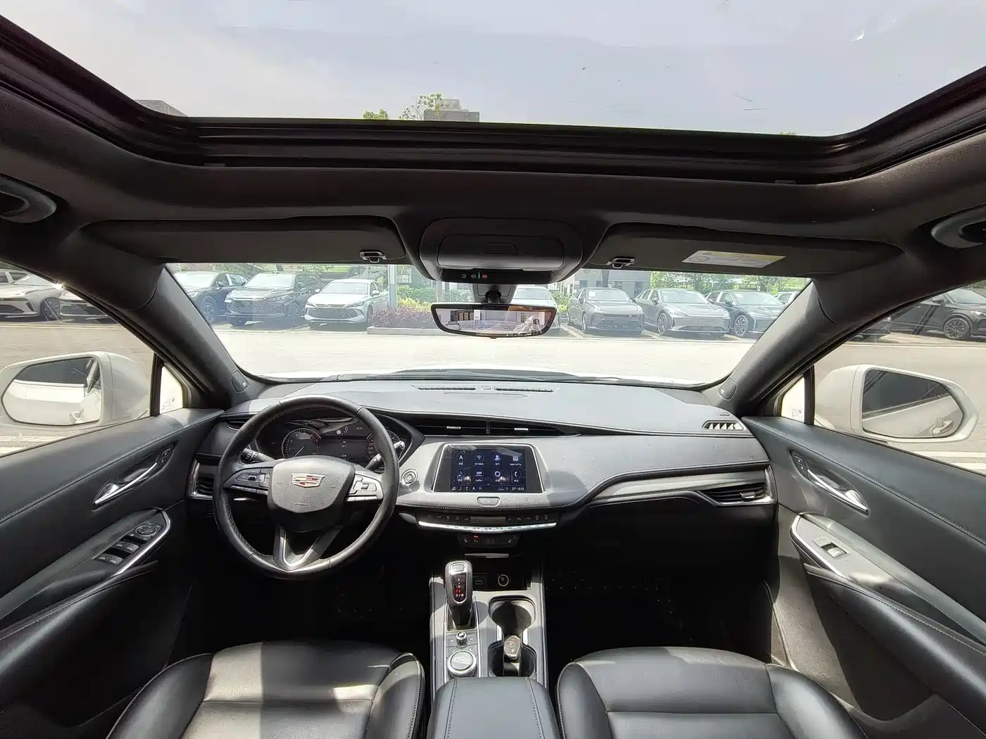 Cadillac XT4 2018 28T FWD Leading Edition фото 10