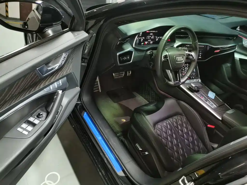 Photo 23 - Audi A6L