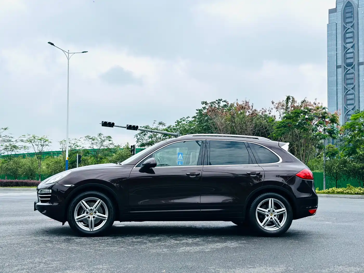 Porsche Cayenne 2014 Cayenne Platinum Edition 3.0T фото 17