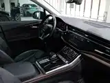 Фото 14 - Audi Q7