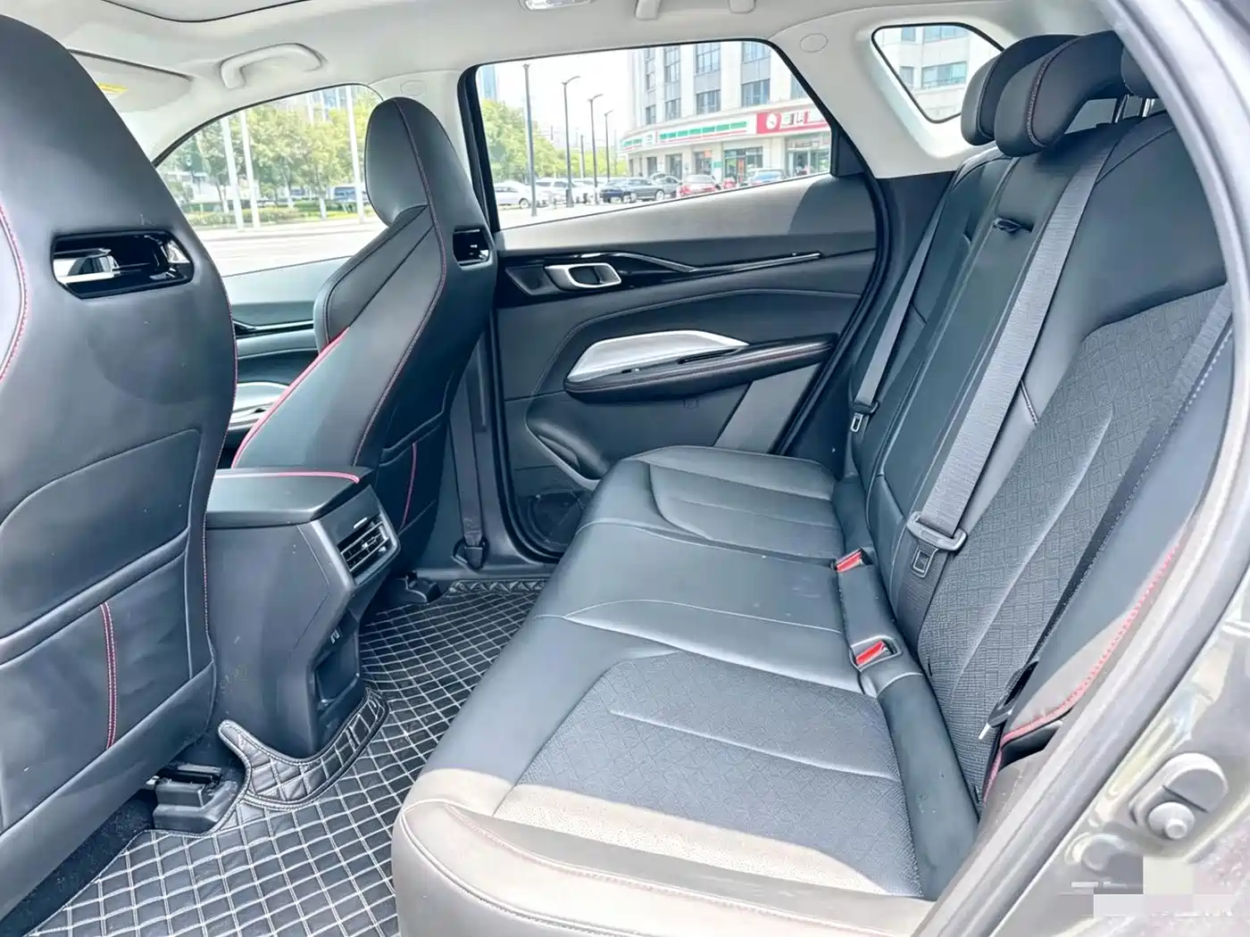 Changan Oshan Z6 2022 2022 Blue Whale 1.5T DCT Intelligent Enjoyment