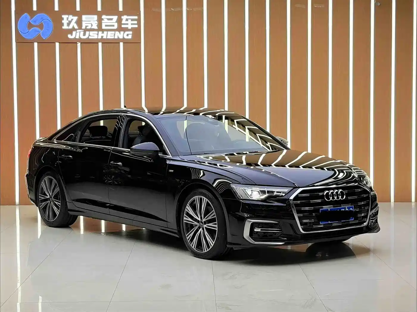 Audi A6L 2023 40 TFSI Luxury Dynamic фото 3