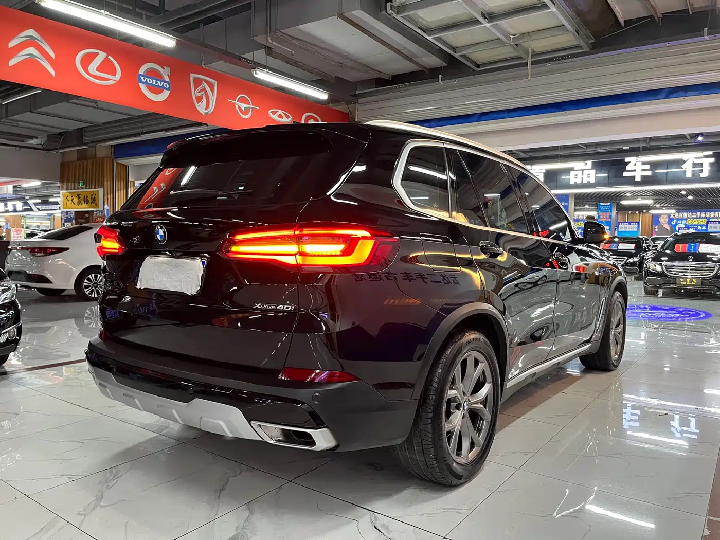 BMW X5 (Import) 2019 xDrive40i M Sport Package фото 5