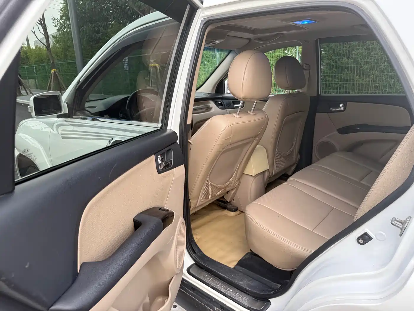 Kia Sportage 2011 2.0L Automatic 2WD GL фото 13