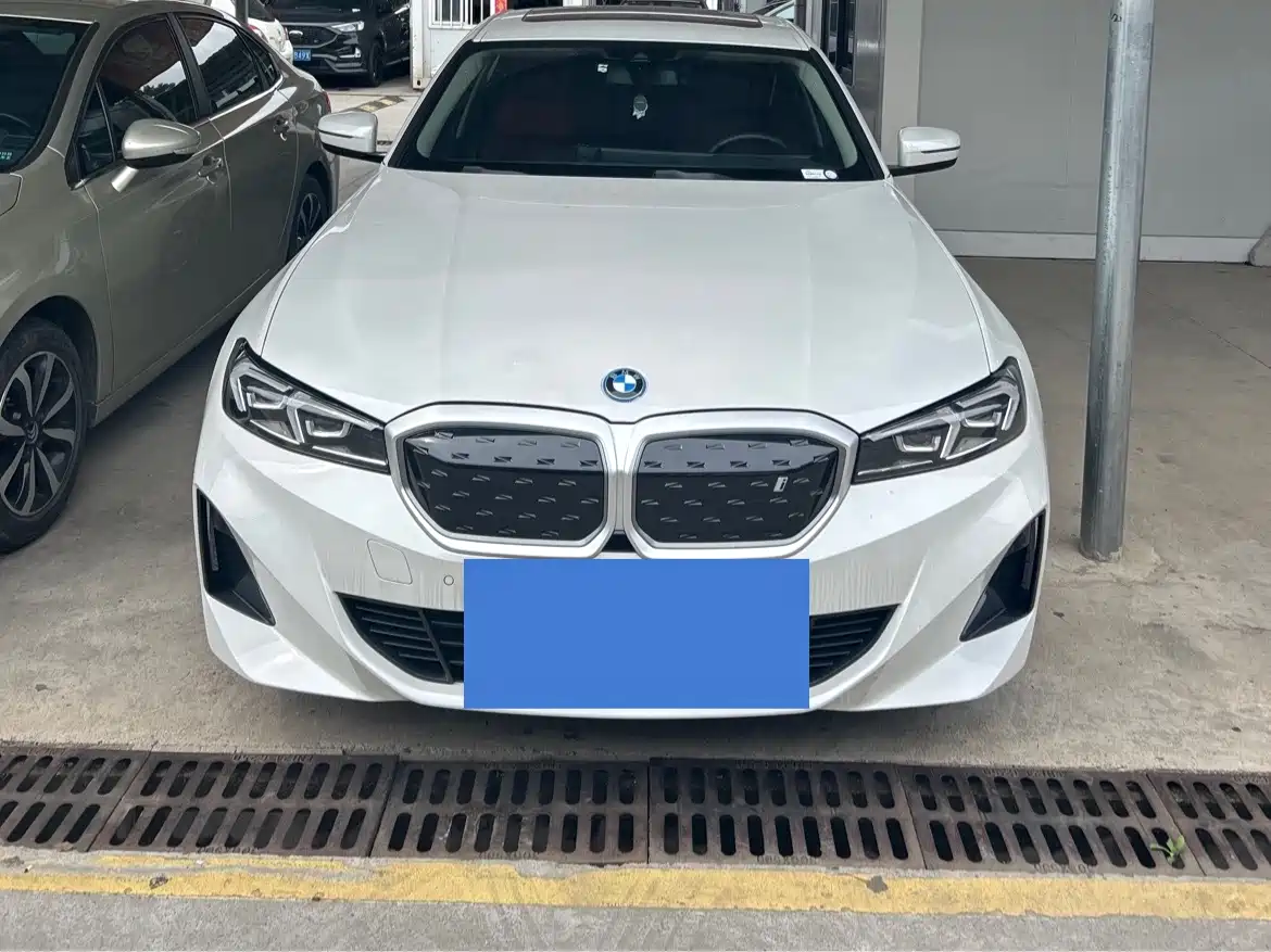 BMW i3 2022 eDrive 35 L фото 2