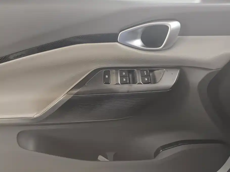 Baojun RC-5 2020 2020 RC-5W 1.5T CVT Zhiyao Luxury