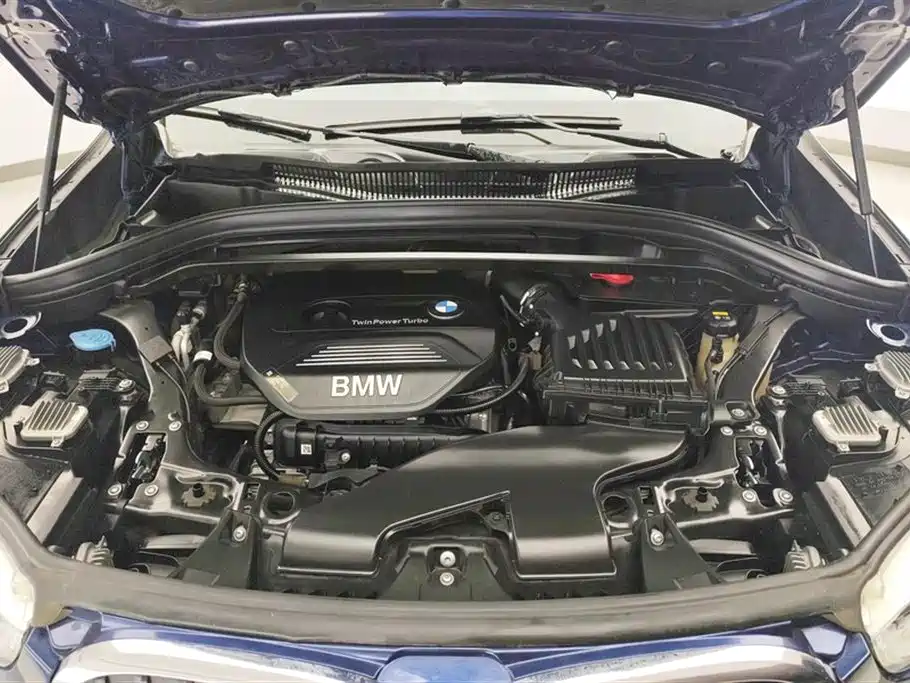 BMW X1 2019 sDrive18Li Premium Model фото 10