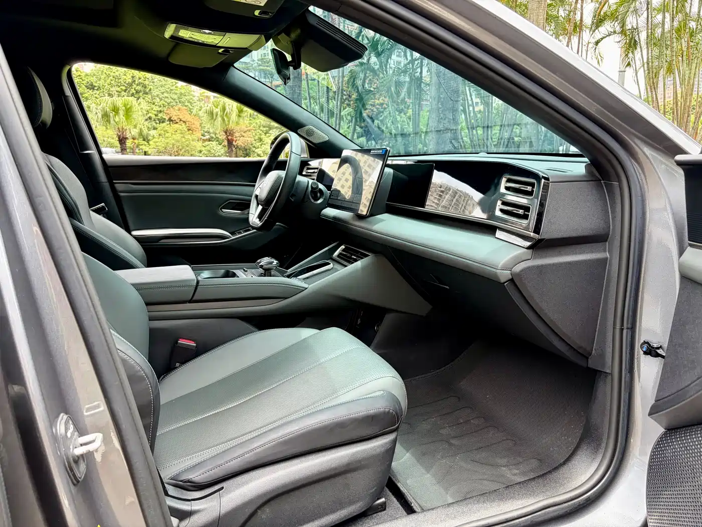 BYD Qin L 2025 DM-i Smart Drive Edition 120KM Leading фото 10
