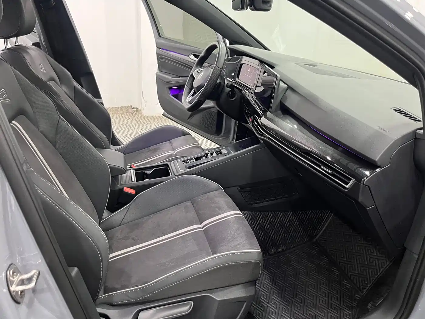 Volkswagen Golf 2023 280TSI DSG R-Line Lite фото 4