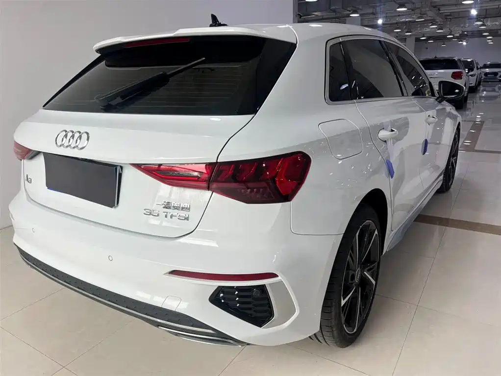 Audi A3 2022 Sportback 35 TFSI Style Sport фото 4