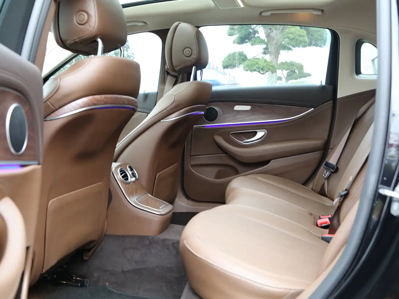Mercedes-Benz E-Class 2021 E 260 L фото 15